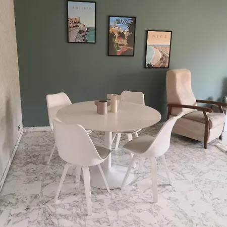 Grand 2 Pieces A 4mns De La * Cagnes-sur-Mer