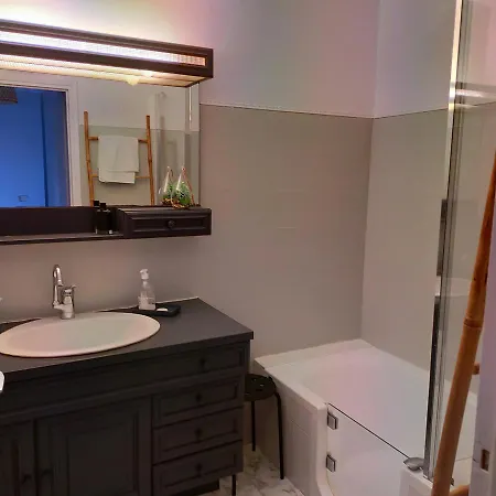 Grand 2 Pieces A 4mns De La Apartment